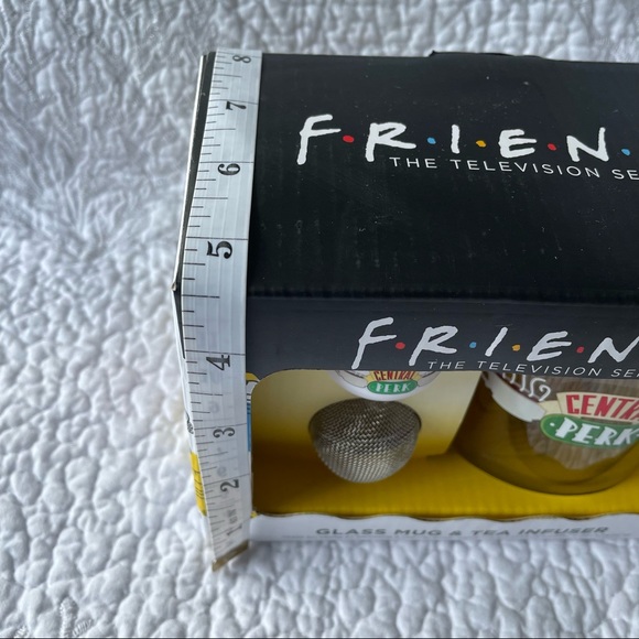 Friends Glass Mug and Tea Infuser - Picture 3 of 5